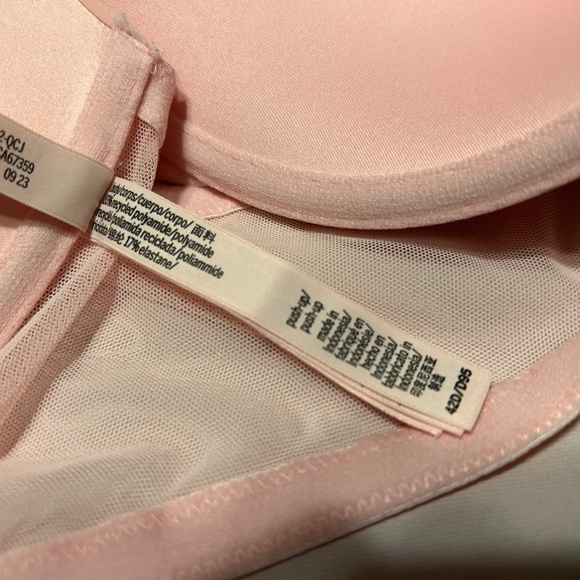 Victoria's Secret Push Up Pink Front Closure 42D Bra - Picture 4 of 5